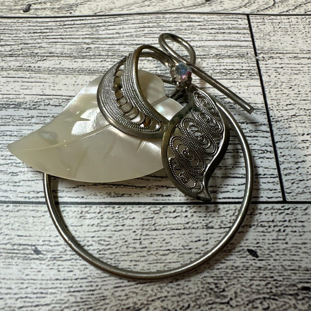 Slivertone & Mother of Pearl Leaf Brooch Pin‎ Vintage Western Germany Stamped